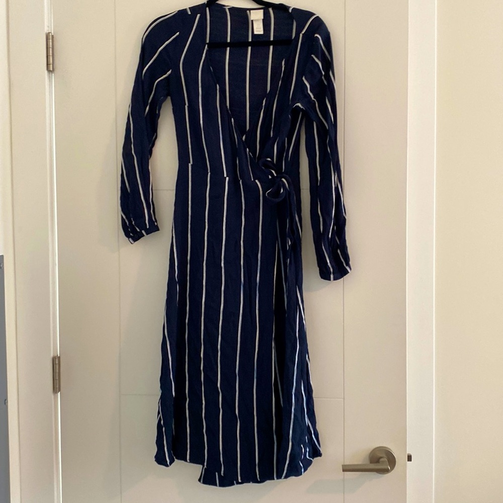 Navy and white striped H&M maxi dress